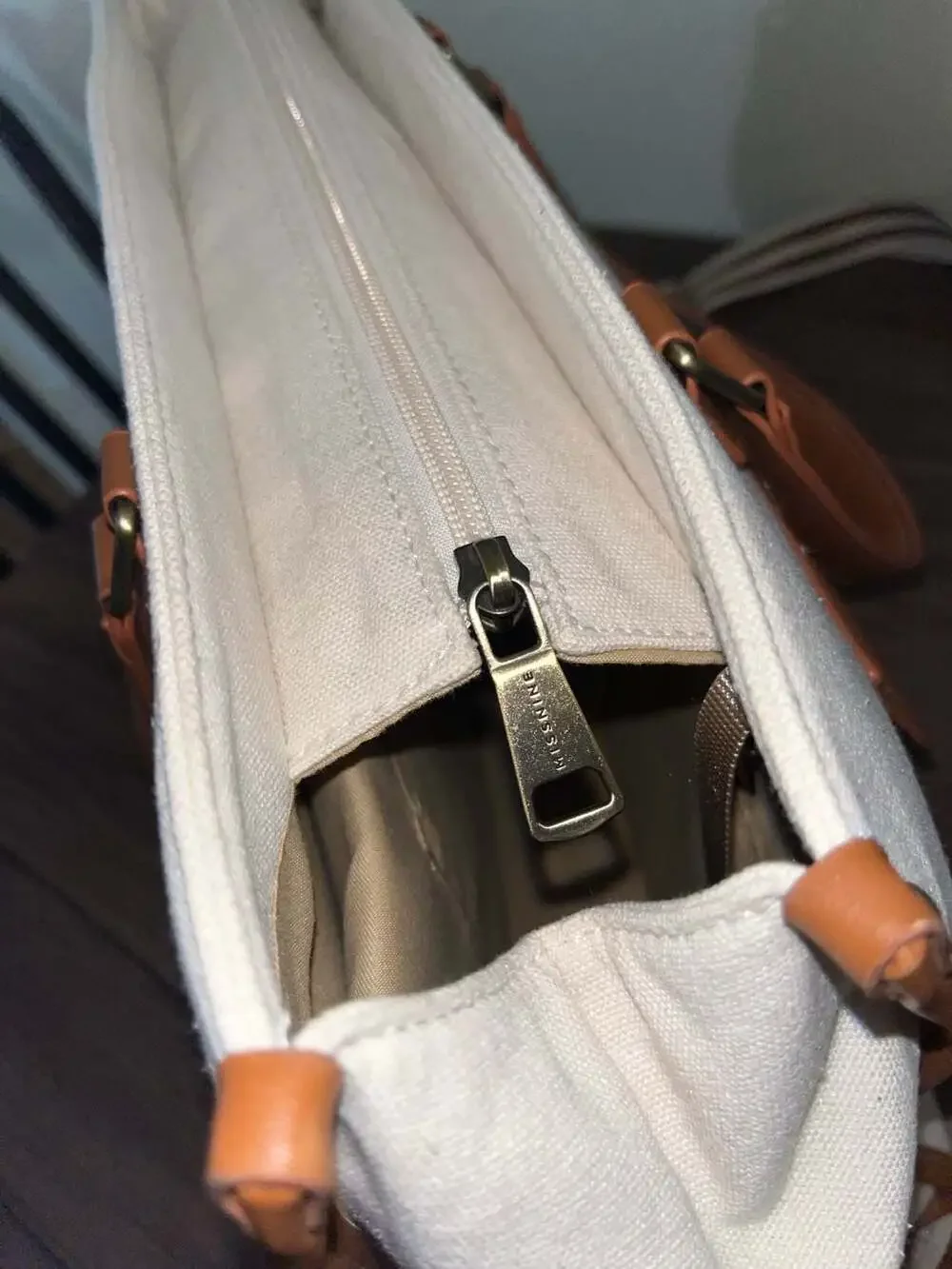 Missnine canvas laptop